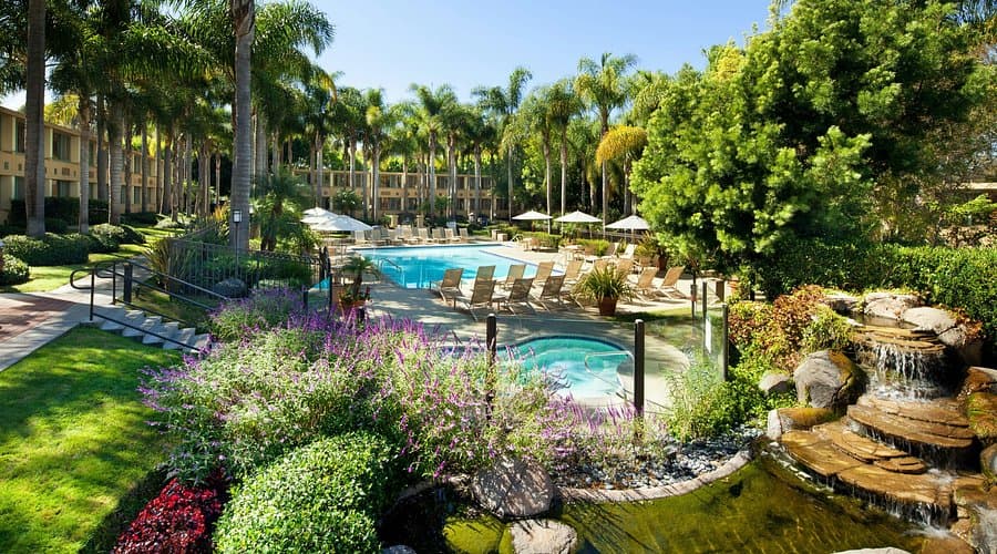 outdoor-swimming-pool.jpg